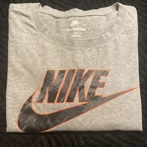Nike T-shirt Men Size 4XL